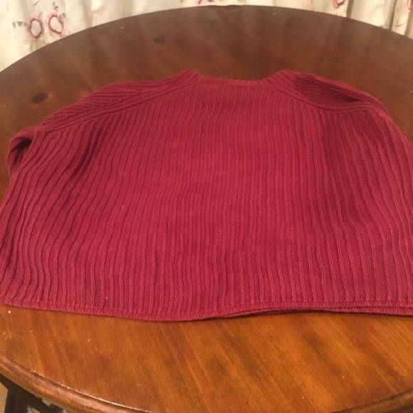 Liz Claiborne  petite small pink sweater. Rarely worn if it all - Picture 6 of 7